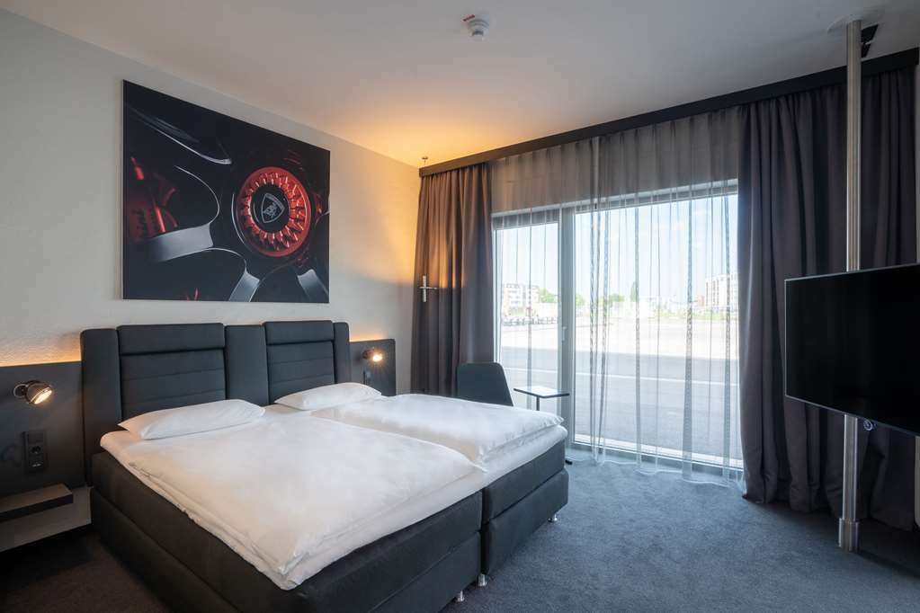 V8 Hotel Koeln At Motorworld Quarto foto