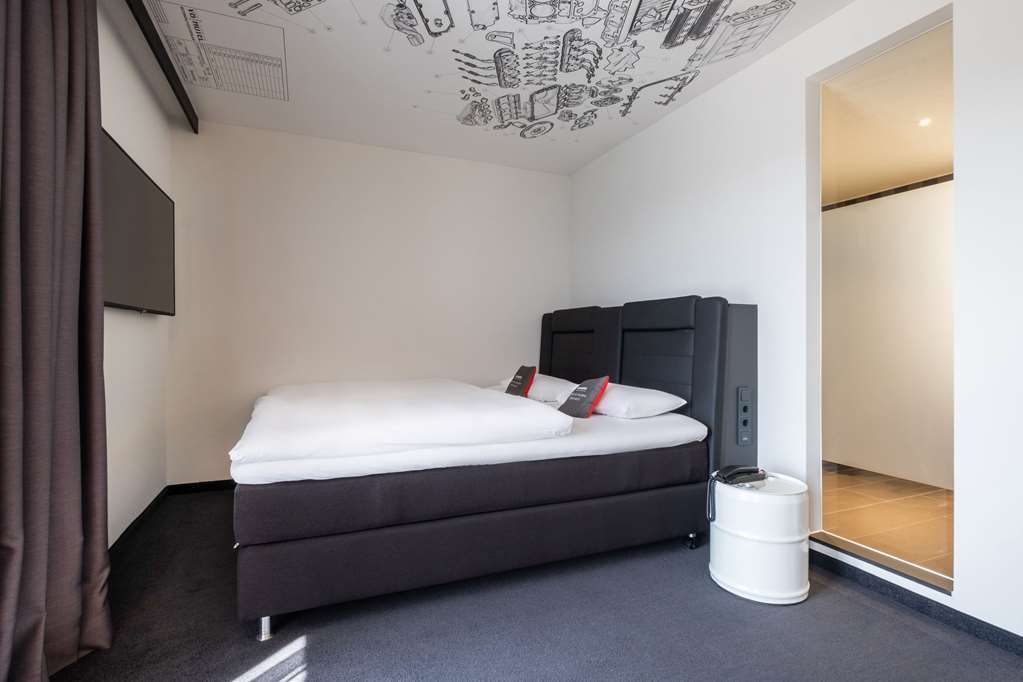 V8 Hotel Koeln At Motorworld Quarto foto